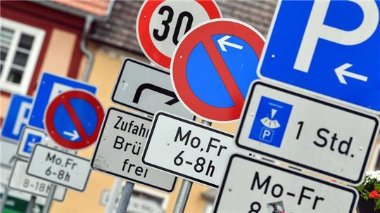 Was ist nun erlaubt - und was nicht? Bei der Menge an Verkehrszeichen kann man leicht den Überblick verlieren.