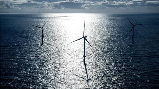 Wasserstoff soll neben Windparks weit draußen auf der Nordsee produziert werden. (Symbolbild) 