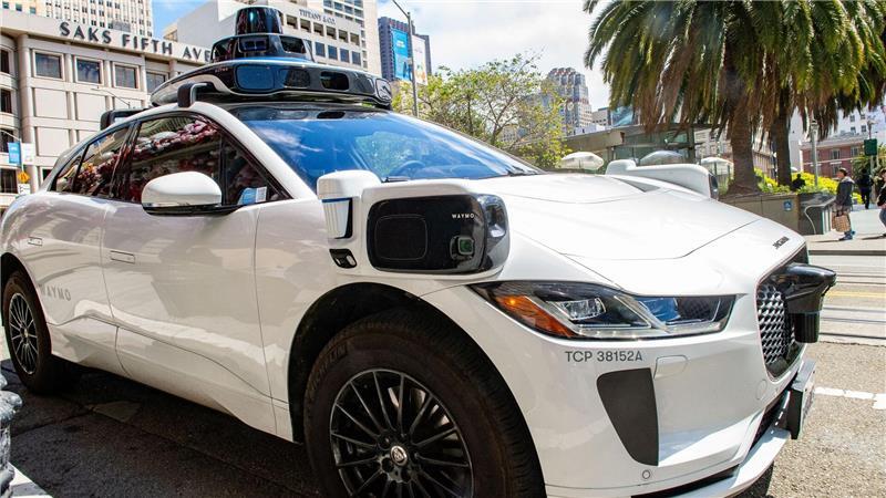 Waymo-Robotaxis auf dem Weg nach Europa Waymo setzt aktuell umgebaute Elektroautos der britischen Marke Jaguar ein. (Archivbild)