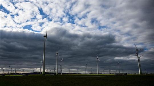 Wechselnde Bewölkung, Schauer und Graupelgewitter: Das Wetter bleibt durchwachsen.