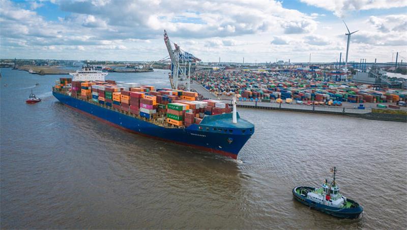 Wegen der Angriffe auf Frachtschiffe im Roten Meer hat die 287 Meter lange Buxcoast ihre Route geändert. Das von der NSB bereederte Schiff weicht über das Kap der Guten Hoffnung aus.
