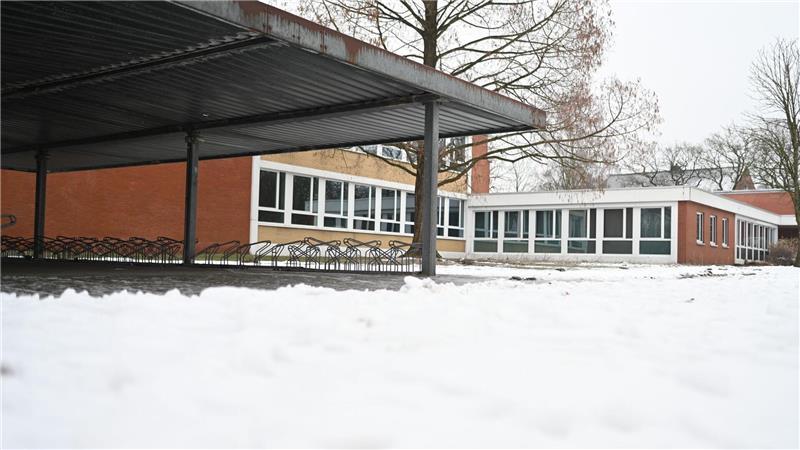 Wegen der Glätte blieben viele Schulen zu.