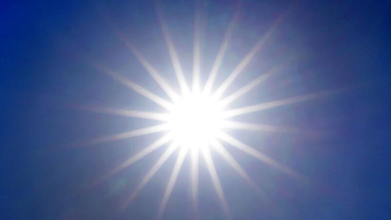 Wegen der heißer werdenden Sommer soll es in deutschen Großstädten immer mehr Maßnahmen geben, die Gesundheitsschäden und Todesfälle durch Hitze verhindern sollen.