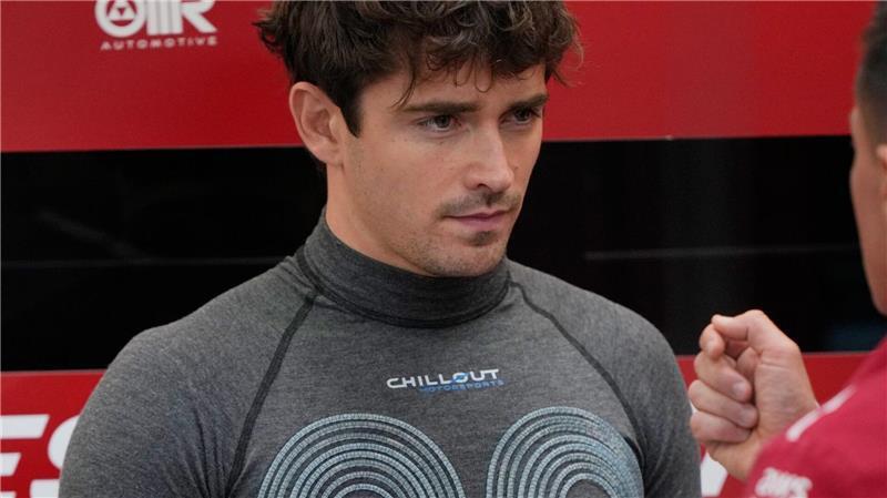 Hitze-Ernstfall: Formel-1-Regel greift erstmals in Singapur Wegen der neuen Hitze-Regel der Formel 1 können die Piloten wie Charles Leclerc in Singapur Kühlwesten tragen.