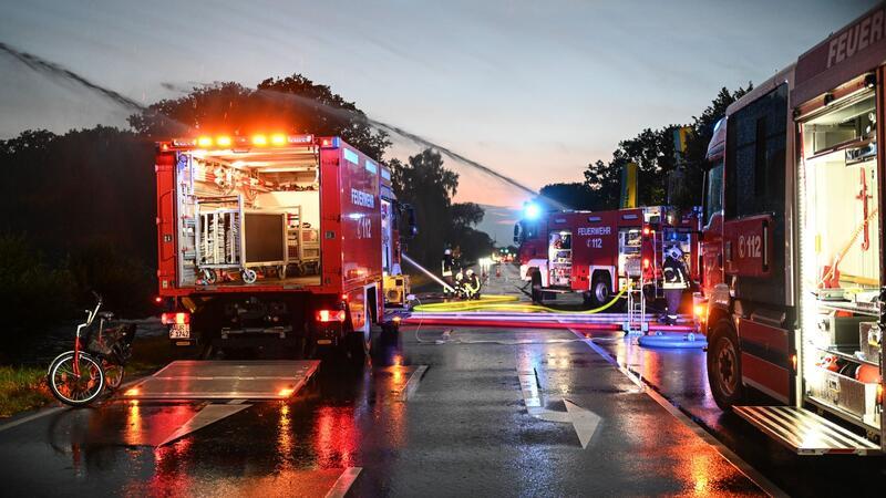 Wegen des Starkregens musste die Feuerwehr in Aurich zu Hunderten Einsätzen ausrücken.