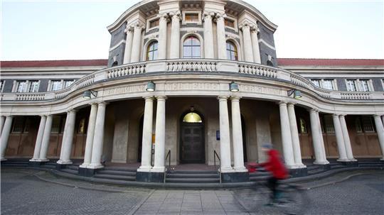 Wegen des Sturmtiefs „Elli“ sollen die Veranstaltungen an der Universität Hamburg am Freitag möglichst digital stattfinden. (Archivbild)