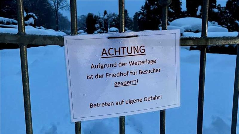 Wegen des Wetters bleiben die Friedhöfe geschlossen.