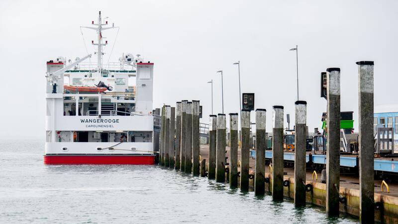 Wegen des erwarteten Wintersturms fallen viele Fährverbindungen an der Nordseeküste am Freitag aus. (Archivbild)