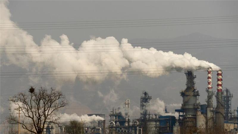 Bau-Krise und grüne Energie: Chinas CO2-Ausstoß stagniert Wegen einer Hitzewelle stieg Chinas Strombedarf im dritten Quartal 2024. (Archivbild)