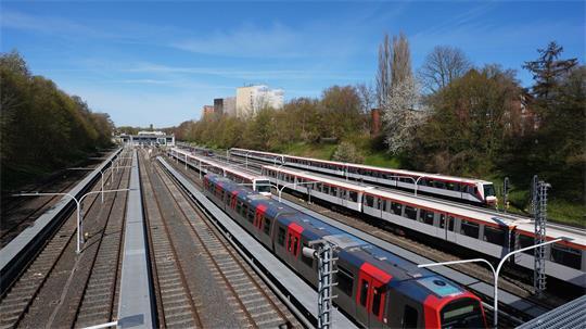 Wegen einer technischen Störung fahren Busse statt S-Bahnen. (Symbolbild)