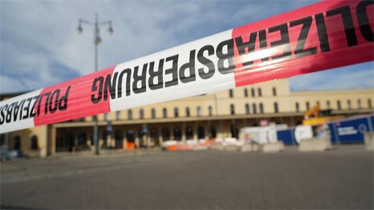 Wegen eines Bombenalarms wurde der Augsburger Hauptbahnhof zeitweise abgesperrt.