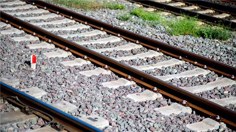 Bahnstrecke zwischen Halberstadt und Wernigerode wieder frei Wegen kaputter Bahnschwellen war die Strecke gesperrt. (Archivbild)