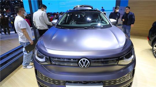 Wegen schleppender Verkäufe in China sinken im VW-Konzern die Auslieferungszahlen.