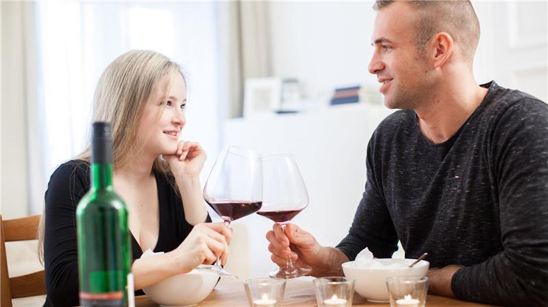 Perfekte Paarungen: Warum ein Rotwein auch zu Fisch passt Wein soll ein Genuss sein.
