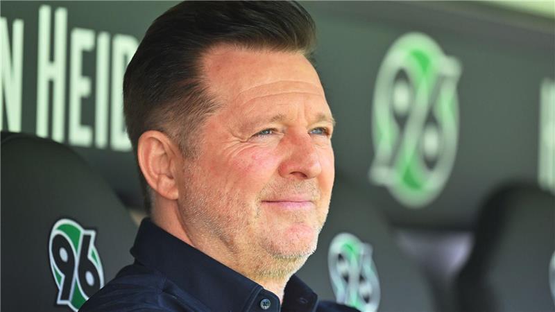 Weiter zuversichtlich: Hannovers Trainer Christian Titz.