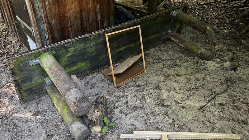 „Fassungslos“: Unbekannte wüten im Horneburger Kindergarten Weitere Schäden.