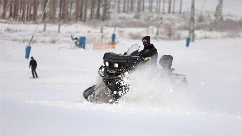 Zahlreiche Wintersportler am Wochenende im Harz unterwegs Weiterer Schneefall ist zunächst nicht zu erwarten.