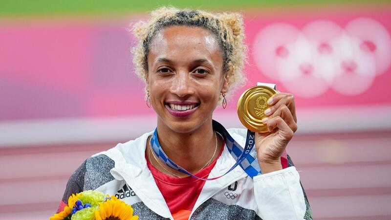 Geld für Gold: Debatte um Prämien-Novum bei Olympia Weitspringerin Malaika Mihambo durfte in Tokio über Gold jubeln.