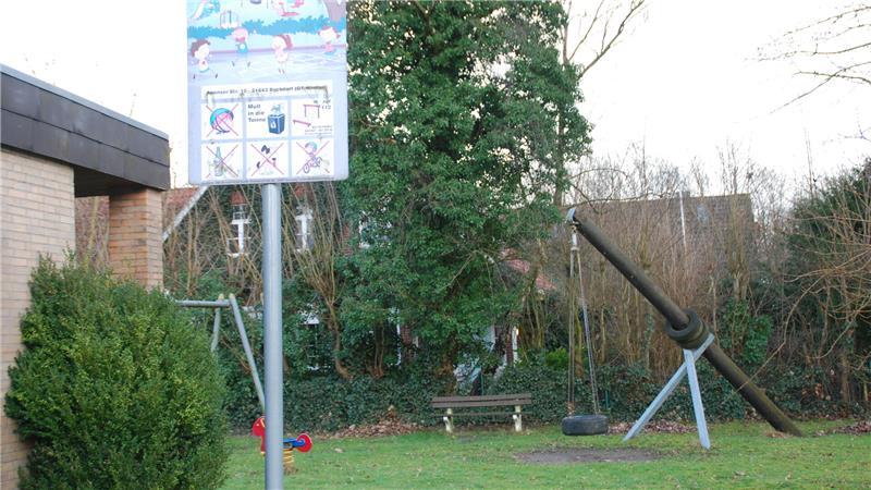 Wenig einladend ist der Spielplatz neben dem Dorfgemeinschaftshaus in Nindorf.