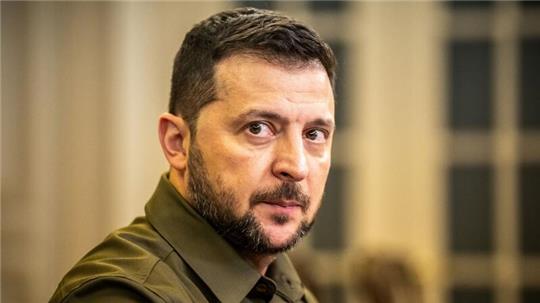 Wenige Wochen vor Beginn des dritten Kriegsjahres hat der ukrainische Präsident Wolodymyr Selenskyj seinen Soldaten gedankt und ihnen gute Ausrüstung zugesagt (Archivbild).