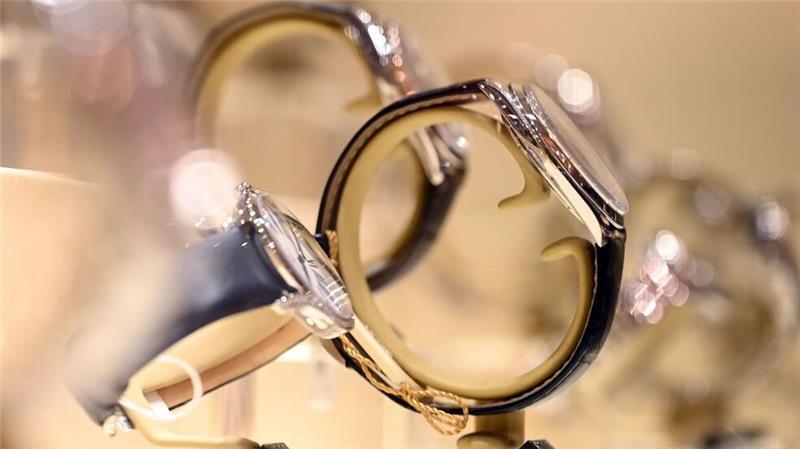 Kunden gehen seltener zum Juwelier - aber kaufen teurer ein Weniger aber teurere Stücke sorgen bei Juwelieren und Uhrenhändlern für stabile Umsätze. (Archivbild)