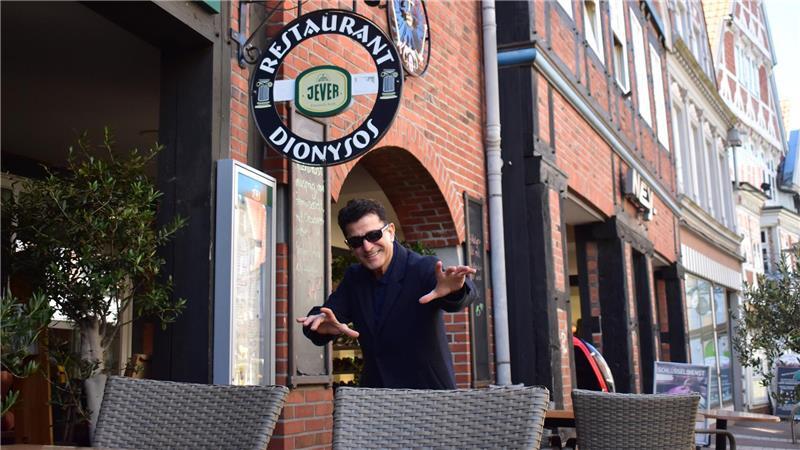 Wenn der Stader Zauberer Jorgos nicht weltweit auf Tour, sondern in seiner Heimat ist, schaut er bis zu zweimal wöchentlich im Dionysos vorbei. Das nächste Mal am Sonntag nach seiner Show.