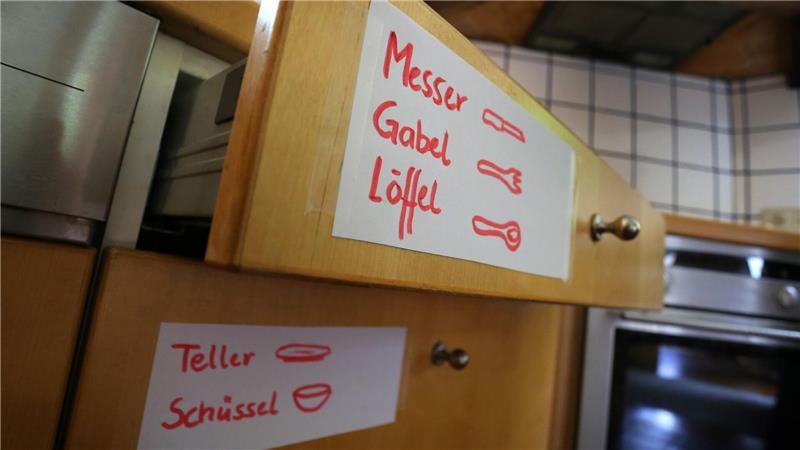 Alzheimer bei Down-Syndrom: Früher Beginn, wenig Hilfe Wenn die Demenz zuschlägt, brauchen die Betroffenen im Alltag viel Unterstützung. (Symbolbild)