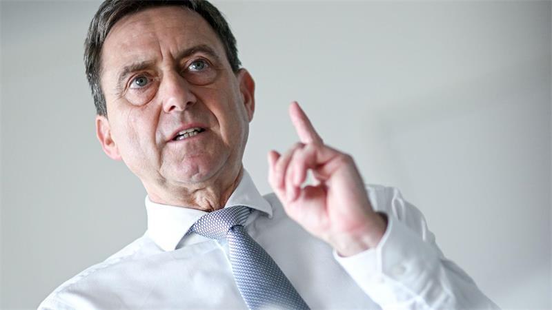 „Wenn nicht schnell und entschlossen gehandelt wird, dann fliegen uns zum Jahreswechsel die Finanzen um die Ohren“, warnt Oliver Blatt, Chef des GKV-Spitzenverbands.