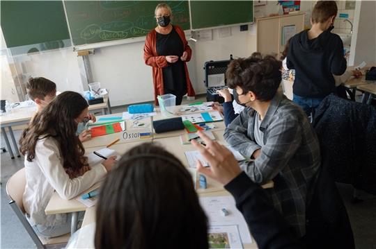 Wenn sich an der Schule etwas verändert, sollen Schülerinnen und Schüler besser beteiligt werden (Symbolbild). Foto: Henning Kaiser/dpa