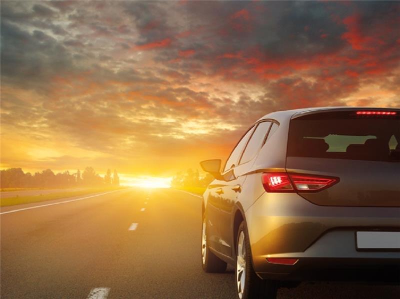 Wer am Ende nicht auf ungewollten Kosten sitzen bleiben will, sollte bei er Buchung einiges beachten. Foto: ADAC SE/ADAC Autovermietung/obs