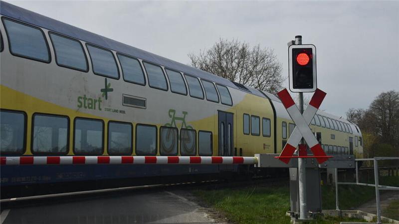 Wer die Bahnstrecke Cuxhaven-Hamburg nutzt, muss sich ab Donnerstag (14. November) auf weitere Einschränkungen einstellen. "Bauarbeiten" werden als Grund genannt.