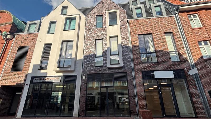 Leerstände in Buxtehude: So teuer sind Ladenmieten in der Innenstadt Wer die frühere Fleischerei „Fleischerjungs“ in der Buxtehuder Fußgängerzone mieten möchte, muss 21 Euro kalt pro Quadratmeter bezahlen. Das sind 3087 Euro im Monat.