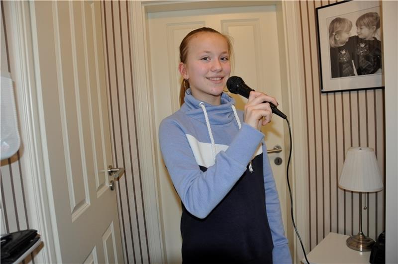 Wer ein großer Star werden will: Ella (11) übt fast jeden Tag. Foto: Felsch