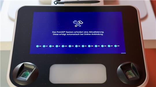 Wer einen neuen Ausweis oder Reisepass beantragt, muss ab Mai ein digitales Passbild vorlegen.