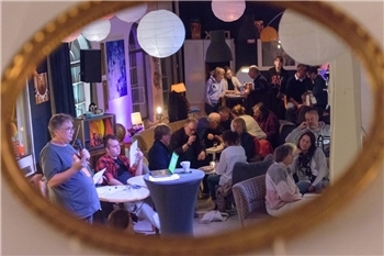 Wer hat die Nase vorn beim Städtevergleich? Eindrücke vom Kneipenquiz in Buxtehude.