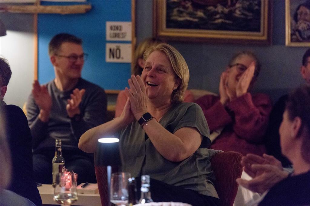 Wer hat die Nase vorn beim Städtevergleich? Eindrücke vom Kneipenquiz in Buxtehu...