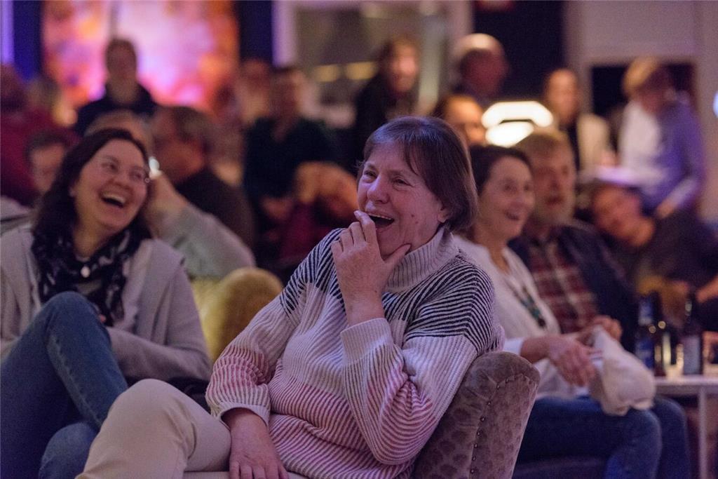 Wer hat die Nase vorn beim Städtevergleich? Eindrücke vom Kneipenquiz in Buxtehu...