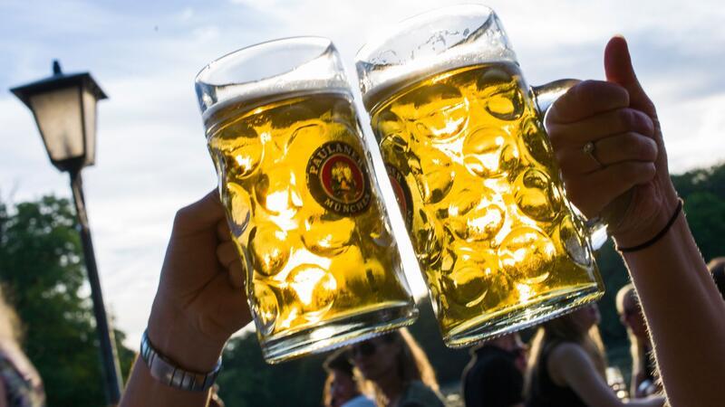 Alkoholfreier Biergarten „Die Null“ in München eröffnet Wer hier herkommt, muss sich über die Promillegrenze keine Gedanken machen. (Archivbild)