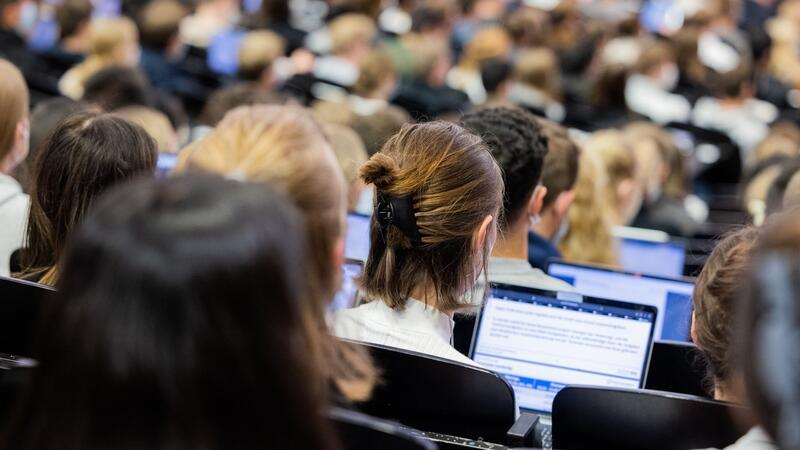 Wer in Hamburg studieren will, braucht gute Noten.