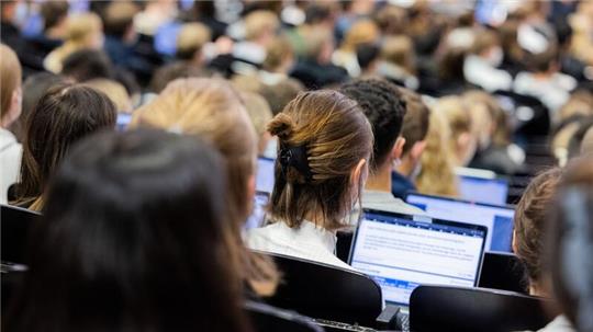 Wer in Hamburg studieren will, braucht gute Noten.