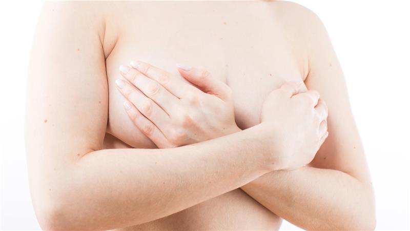 Wer infolge einer Beauty-OP Probleme hat, die Arbeitsunfähigkeit verursachen, muss womöglich mit Lohnausfall rechnen. 
