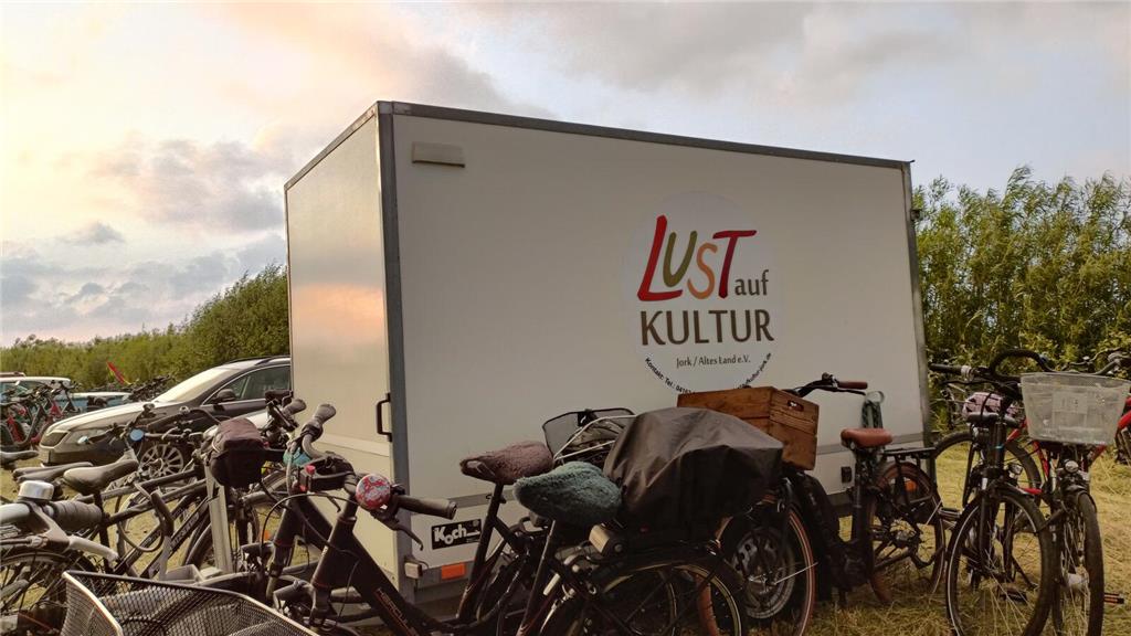 Wer konnte, war mit dem Drahtesel gekommen.