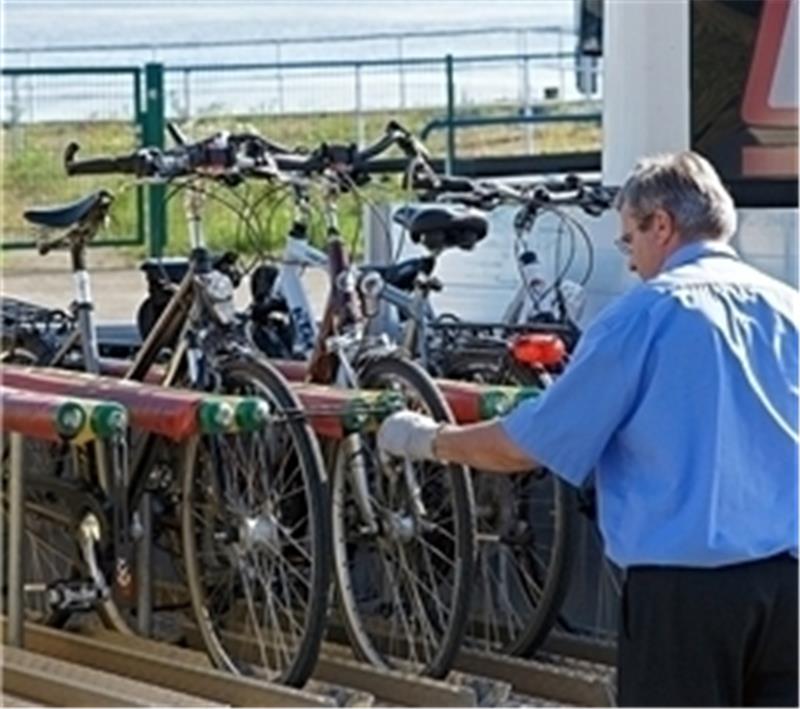 Wer mit dem Elbe-Radwanderbus den Landkreis Stade erkundet, sieht die Geest und das Alte Land.