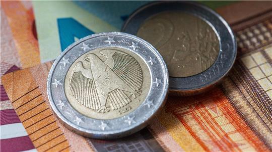 Wer sich ehrenamtlich in der Kommunalpolitik engagiert, kann künftig eine höhere Entschädigung bekommen.