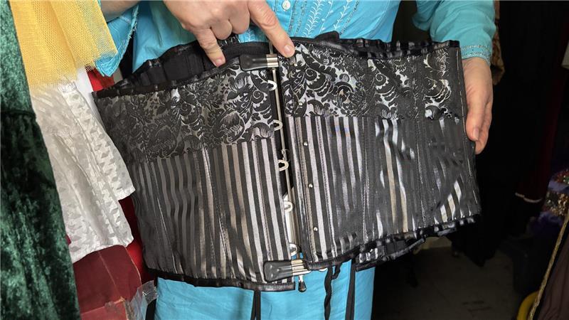 Wer sich sexy verkleiden will, kommt um eine Corsage nicht herum.