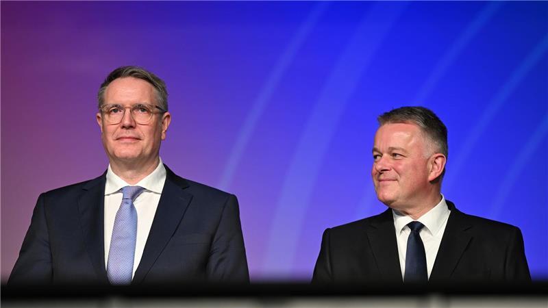 Darum ist die Wahl in Rheinland-Pfalz so wichtig Wer wird der nächste Ministerpräsident? Amtsinhaber Alexander Schweitzer (SPD l.) oder sein CDU-Herausforderer Gordon Schnieder (r.)? (Archivbild)