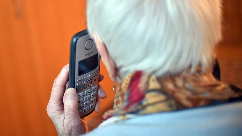 Werbeanrufe von aufdringlichen Call-Centern: 34.714 Beschwerden gingen im vergangenen Jahr bei der Bundesnetzagentur ein.
