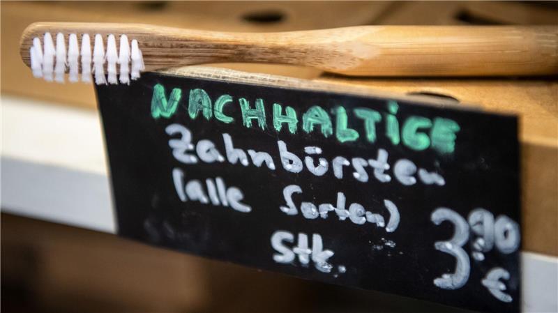 EU-Kommission will Gesetz gegen Greenwashing zurückziehen Werbeversprechen hätten eigentlich strenger überprüft werden sollen. (Symbolbild)