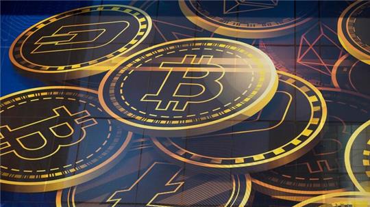 Werbung für Bitcoin in Hongkong. Der Kurs der bekanntesten Digitalwährung hat weiter zugelegt.