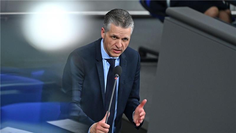 Werden die Krankenkassen künftig noch alle Leistungen übernehmen, die sie aktuell übernehmen? Kanzleramtschef Thorsten Frei (CDU) geht nicht davon aus. (Archivbild)